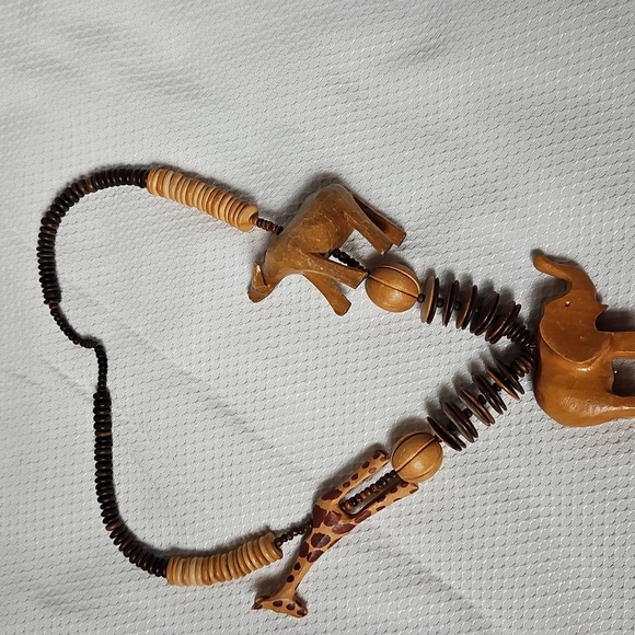 VINTAGE WOODEN SAFARI STATEMENT NECKLACE - Picture 1 of 6